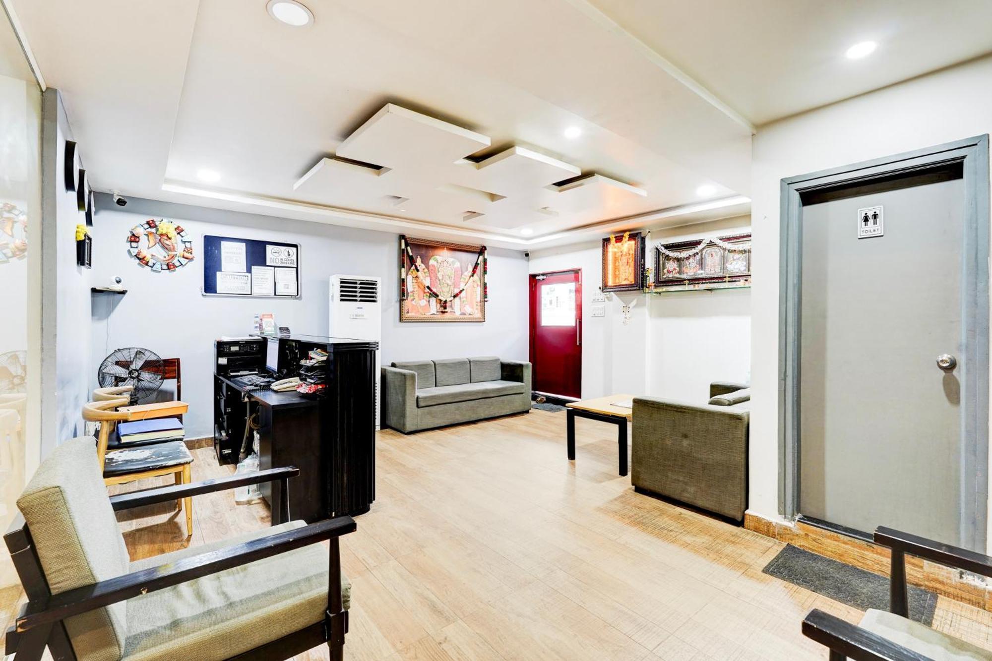 ホテル Super Townhouse ティルパティ エクステリア 写真