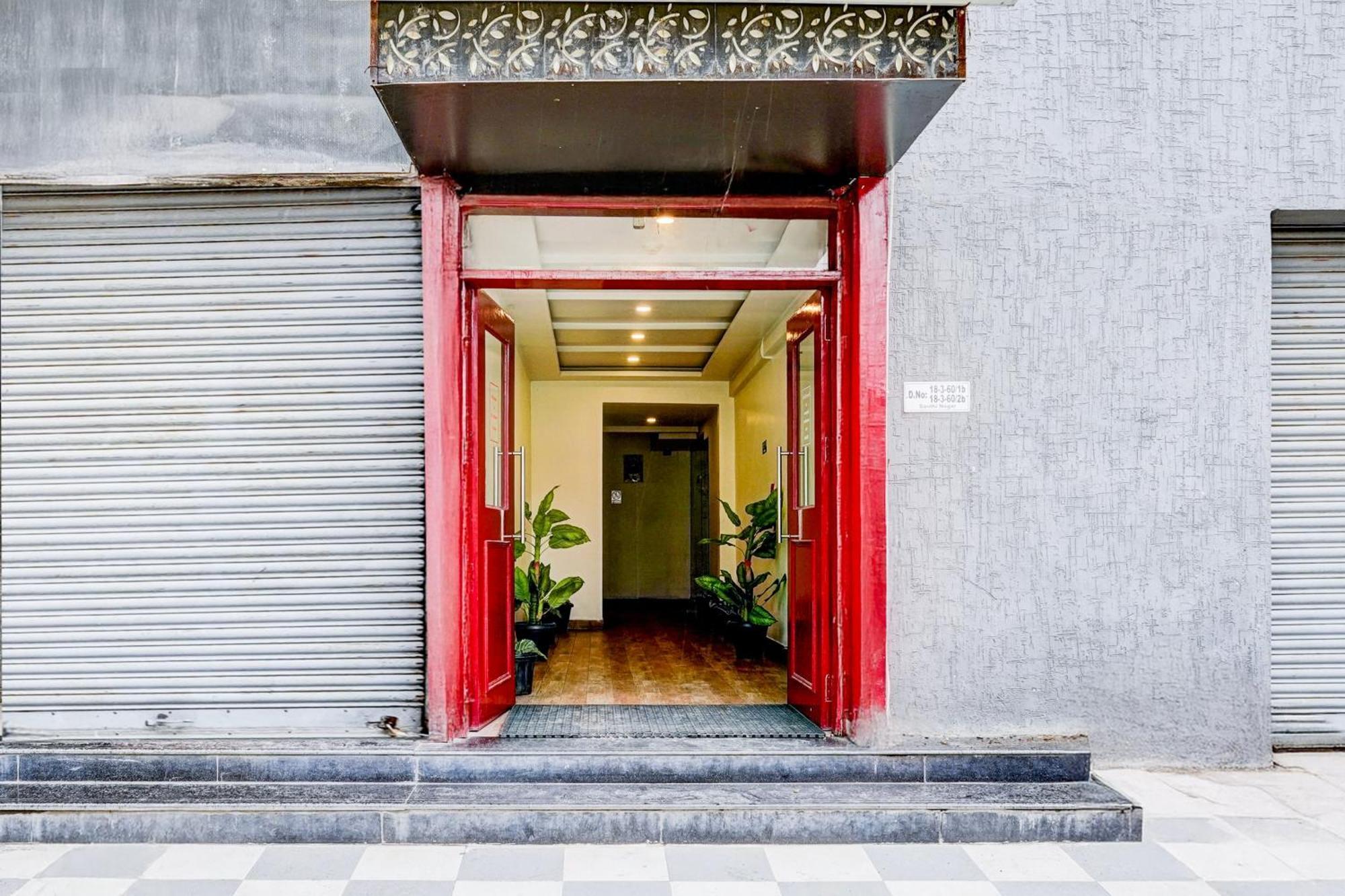 ホテル Super Townhouse ティルパティ エクステリア 写真
