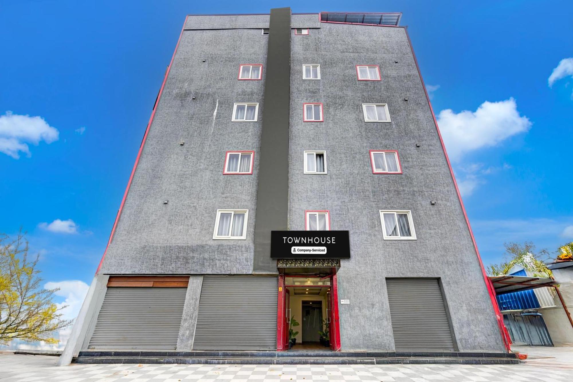 ホテル Super Townhouse ティルパティ エクステリア 写真